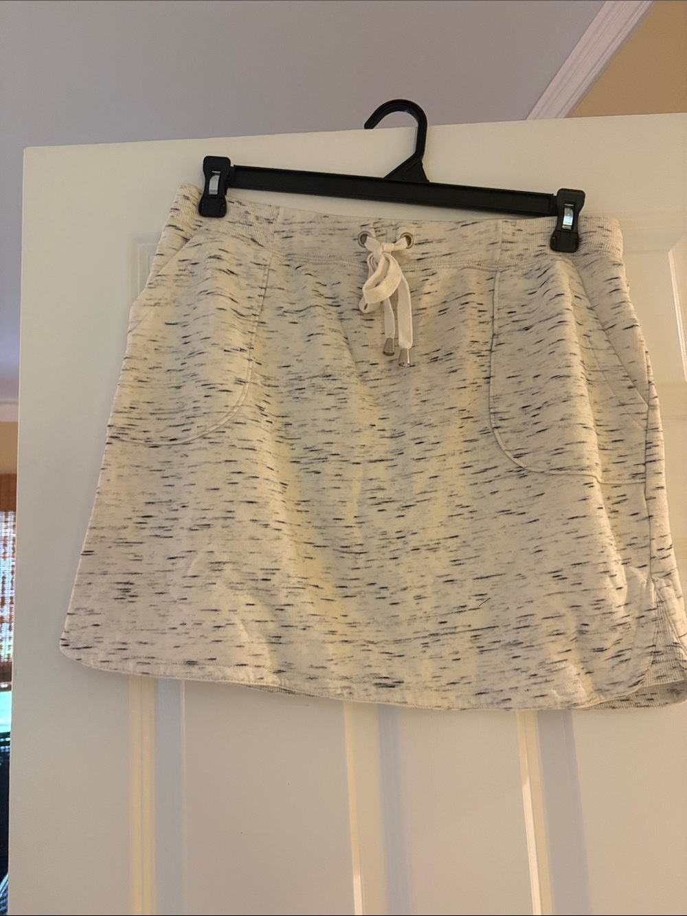 Dakine Cream Heathered Mini Skirt with Drawstring Waist